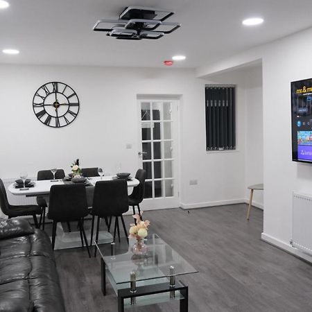 Modernized Three Bedroom House Near City Stadium, Attractions, City Centre - Sky N Netflix - Convenient Transport Manchester Exterior foto