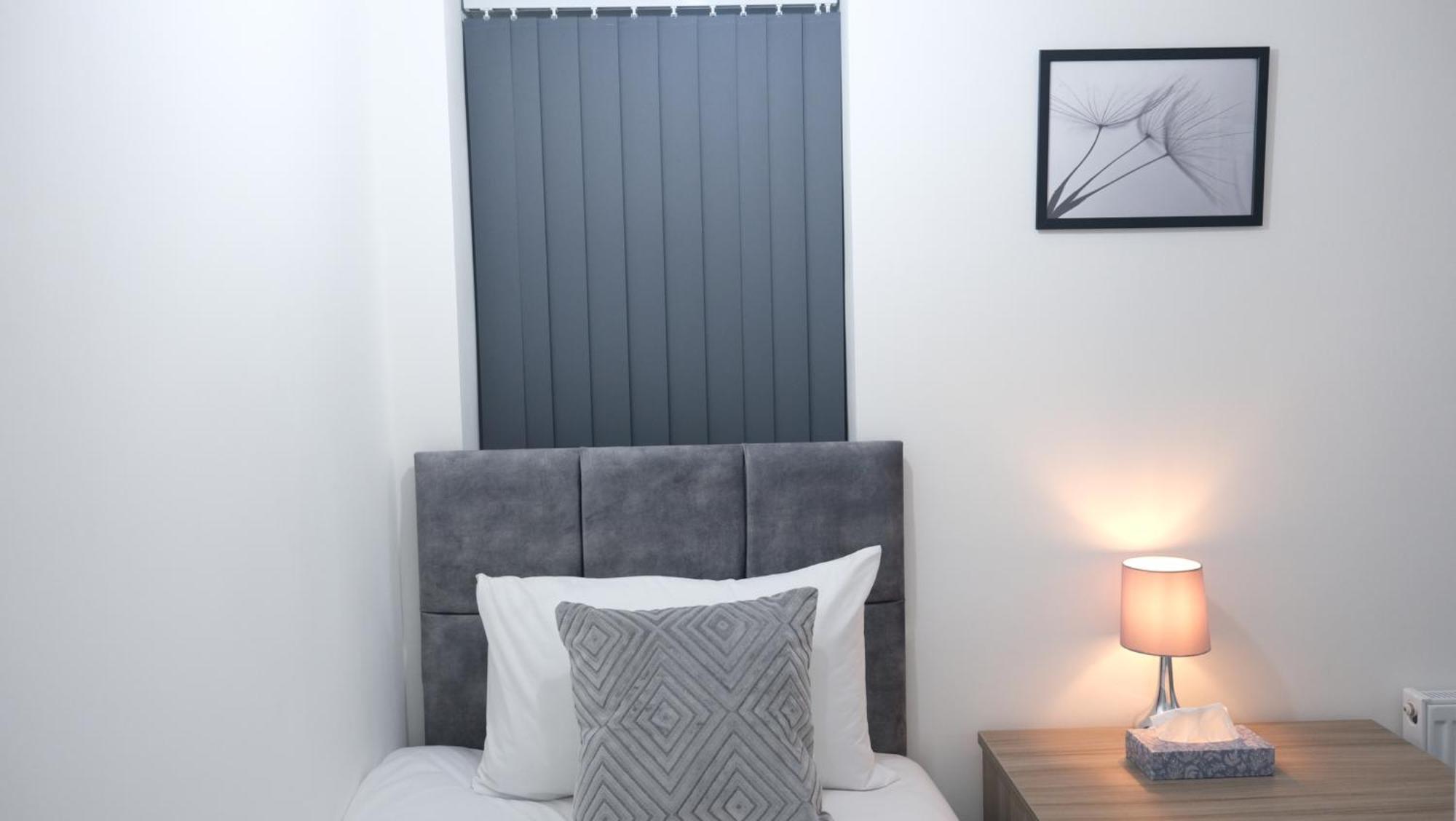 Modernized Three Bedroom House Near City Stadium, Attractions, City Centre - Sky N Netflix - Convenient Transport Manchester Exterior foto