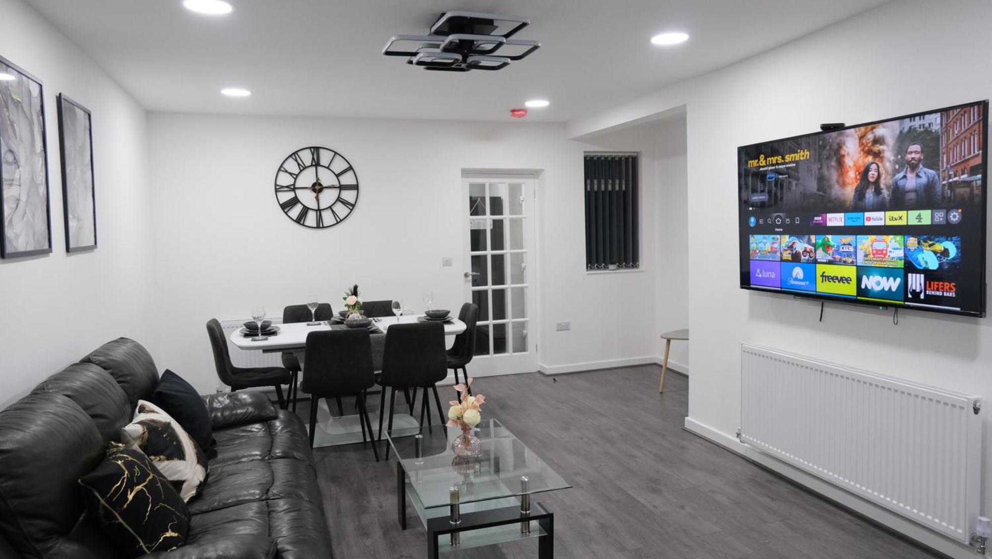 Modernized Three Bedroom House Near City Stadium, Attractions, City Centre - Sky N Netflix - Convenient Transport Manchester Exterior foto