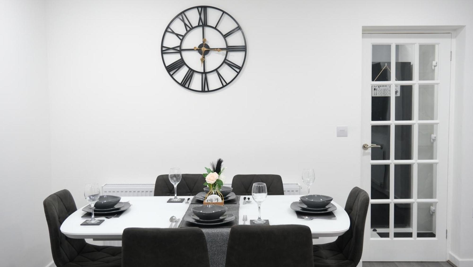 Modernized Three Bedroom House Near City Stadium, Attractions, City Centre - Sky N Netflix - Convenient Transport Manchester Exterior foto